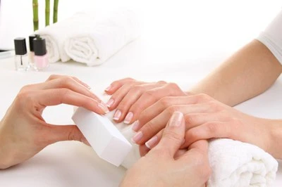 manicure, hand en nagel verzorging